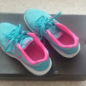 Nike Air Max Dynasty running sneaker 3.5Y size 5